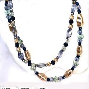 BLUE GLASS BEAD CRYSTAL BAROUQUE PEARL NECKLACE
